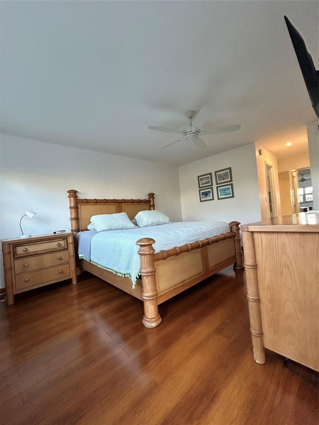 1445 Atlantic Shores Boulevard, Unit 406, Hallandale Beach, FL 33009 Photo