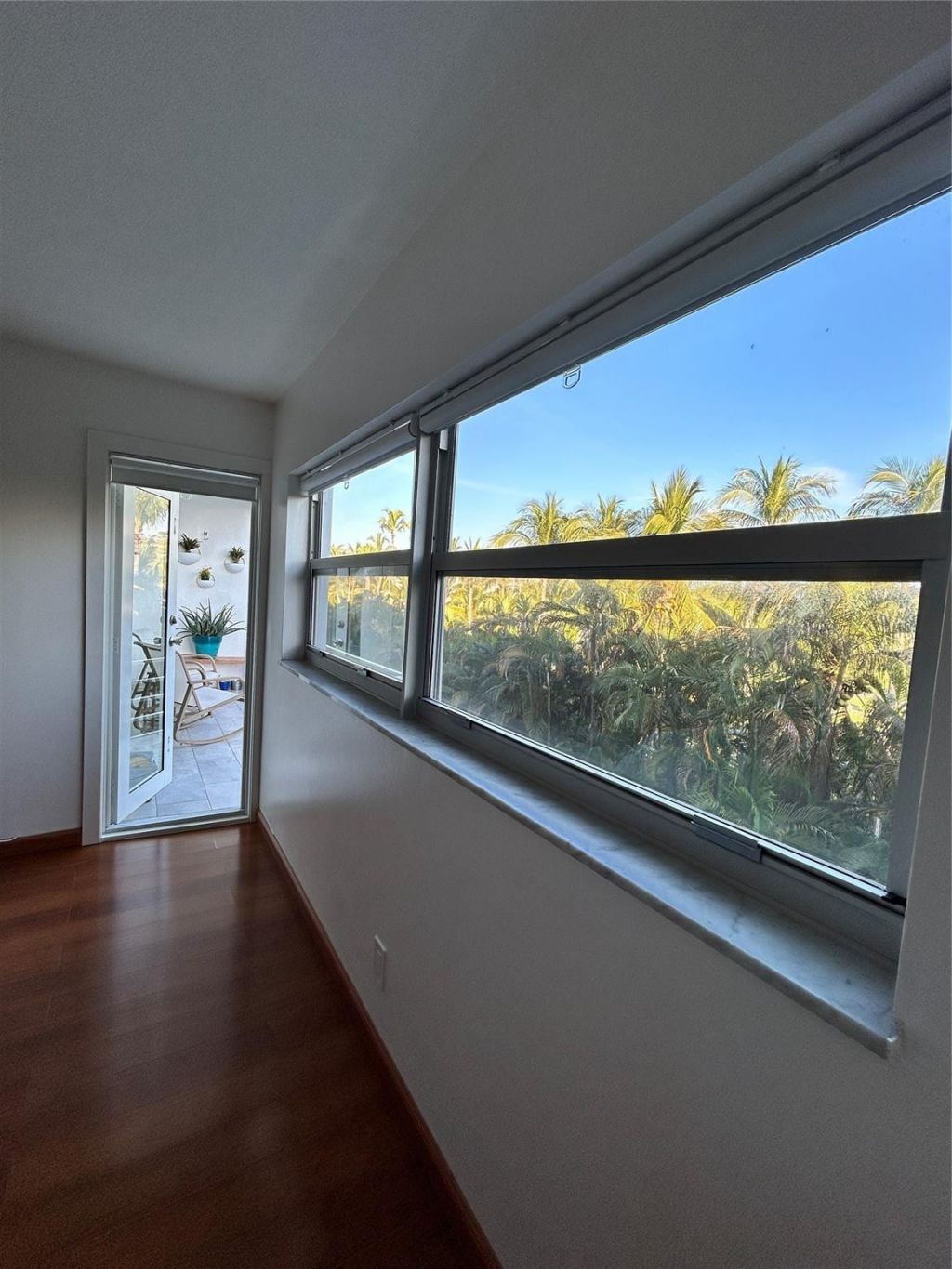 1445 Atlantic Shores Boulevard, Unit 406, Hallandale Beach, FL 33009 Photo