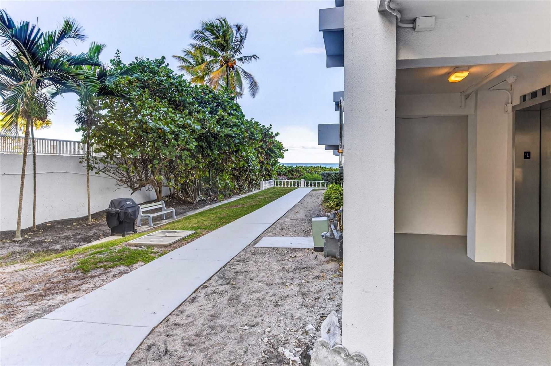 1850 S Ocean Boulevard, Unit 111, Pompano Beach, FL 33062 Photo