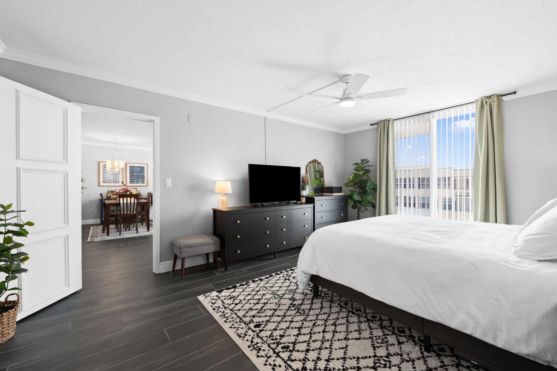 1170 N Federal Highway, Unit 1208, Fort Lauderdale, FL 33304 Photo