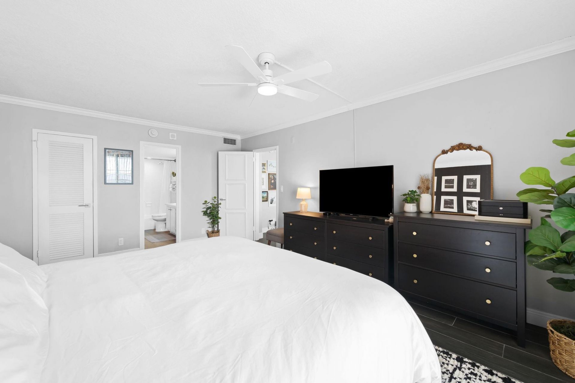 1170 N Federal Highway, Unit 1208, Fort Lauderdale, FL 33304 Photo