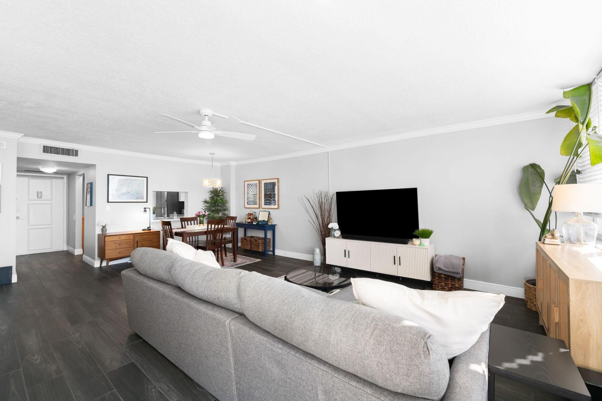 1170 N Federal Highway, Unit 1208, Fort Lauderdale, FL 33304 Photo