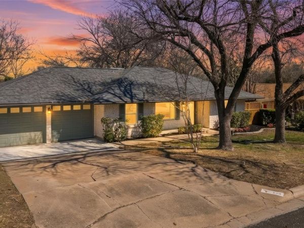 1704 Shelbourne DR, Austin, TX 78752