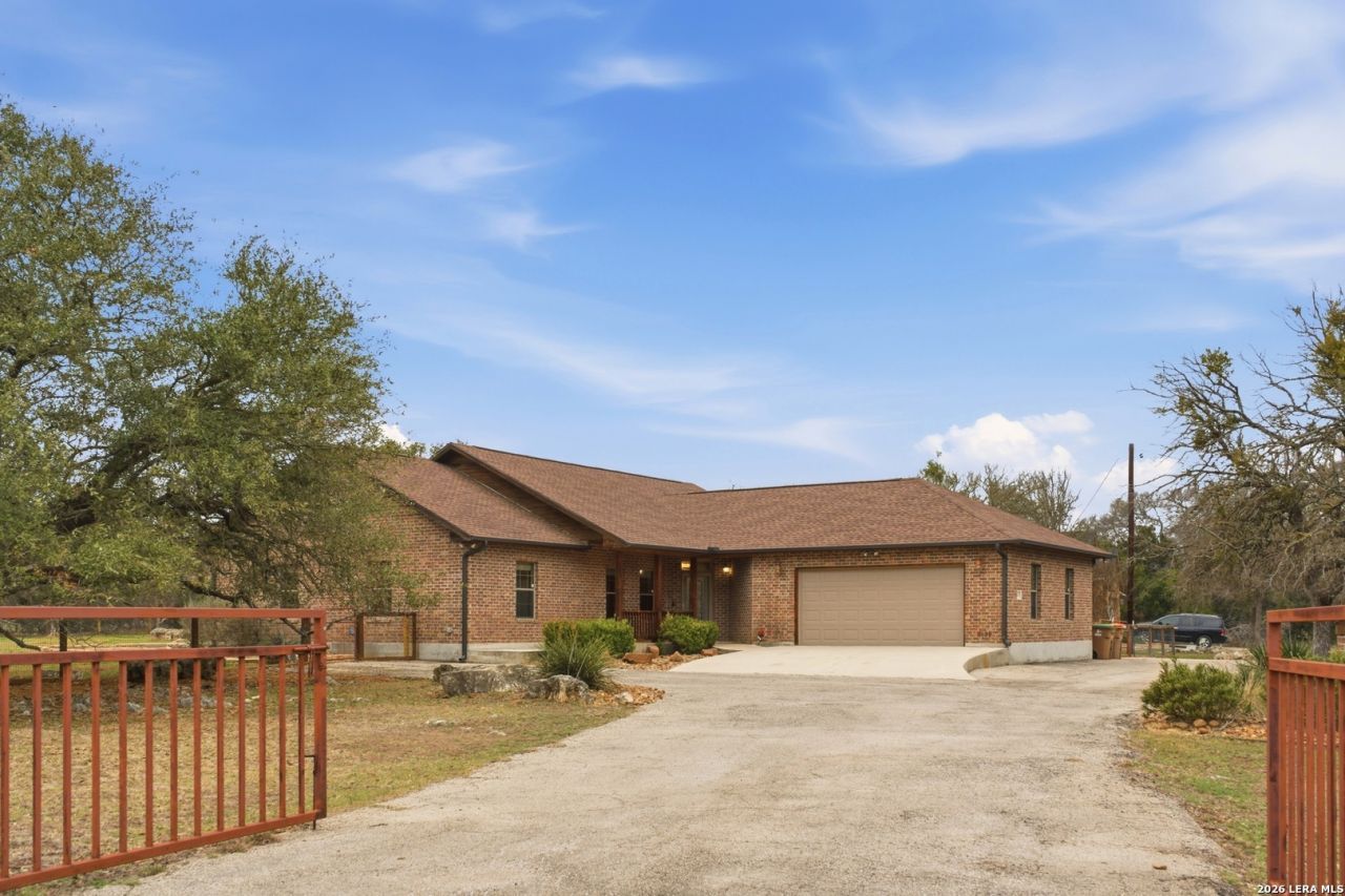 1204 Cypress Pass Rd, Spring Branch, TX 78070 Main Photo