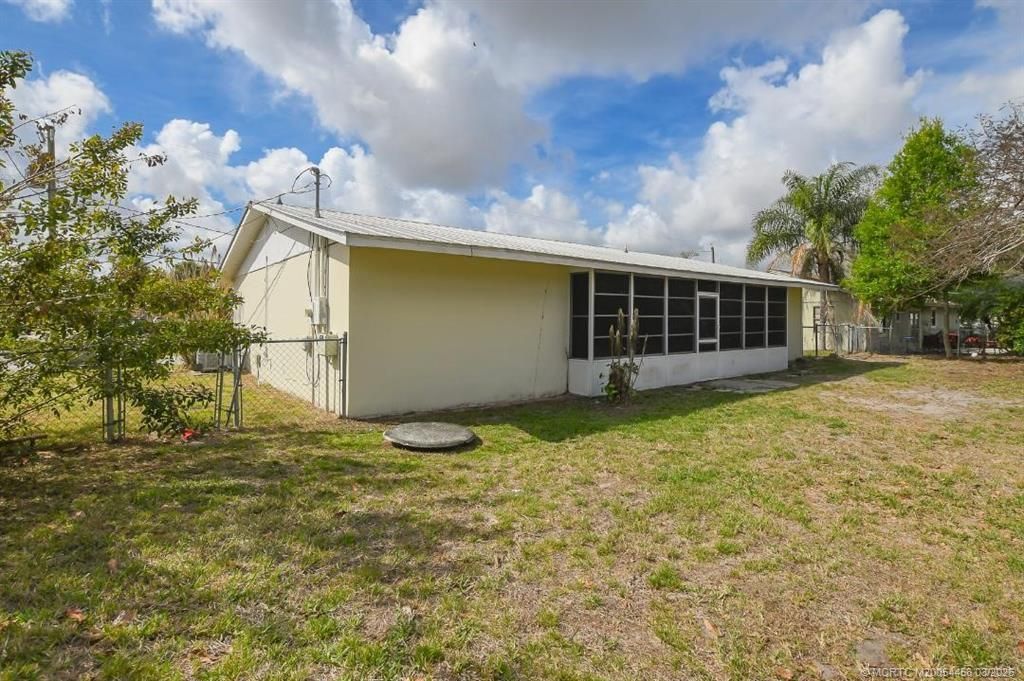 1365 SW Gastador Avenue, Port Saint Lucie, FL 34953 Photo