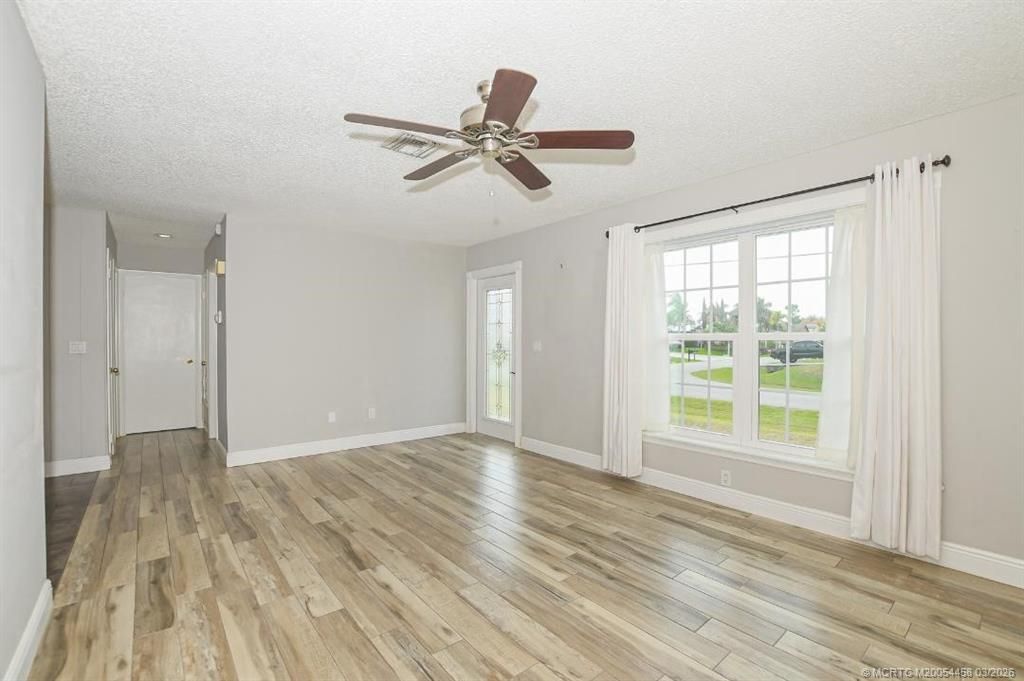 1365 SW Gastador Avenue, Port Saint Lucie, FL 34953 Photo