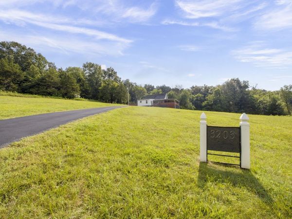 3203 Statesville Rd, Watertown, TN 37184
