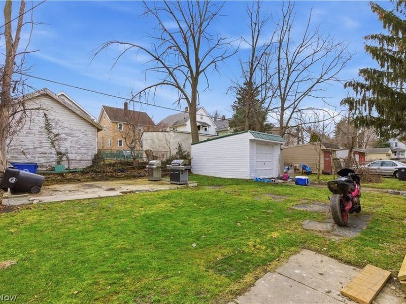 2609 Hood Avenue, Cleveland, OH 44109 Photo 39