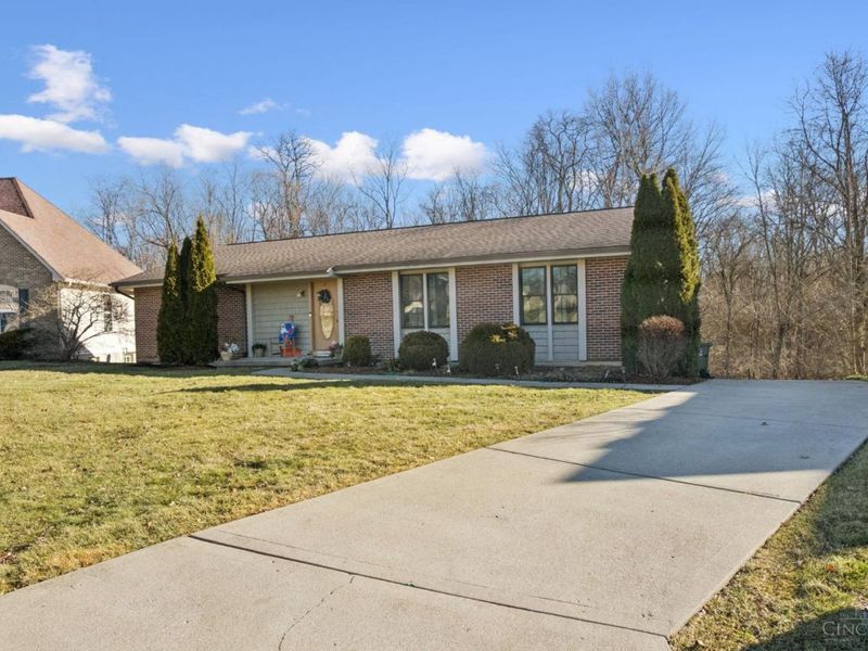 10228 Springbeauty Lane, Springfield Twp., OH 45231 Photo 3