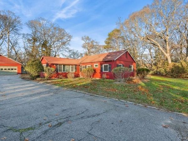 1850 Sterling Road , Cutchogue, NY 11935
