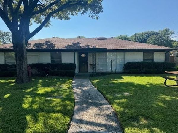 2849 Millwood Circle , Farmers Branch, TX 75234