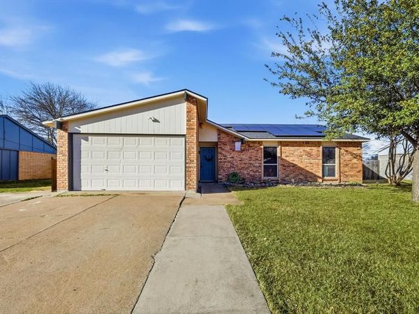 6809 Newcastle Place, North Richland Hills, TX 76182