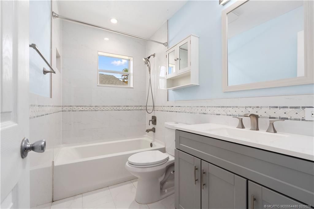 924 SE Dolphin Drive, Stuart, FL 34996 Photo