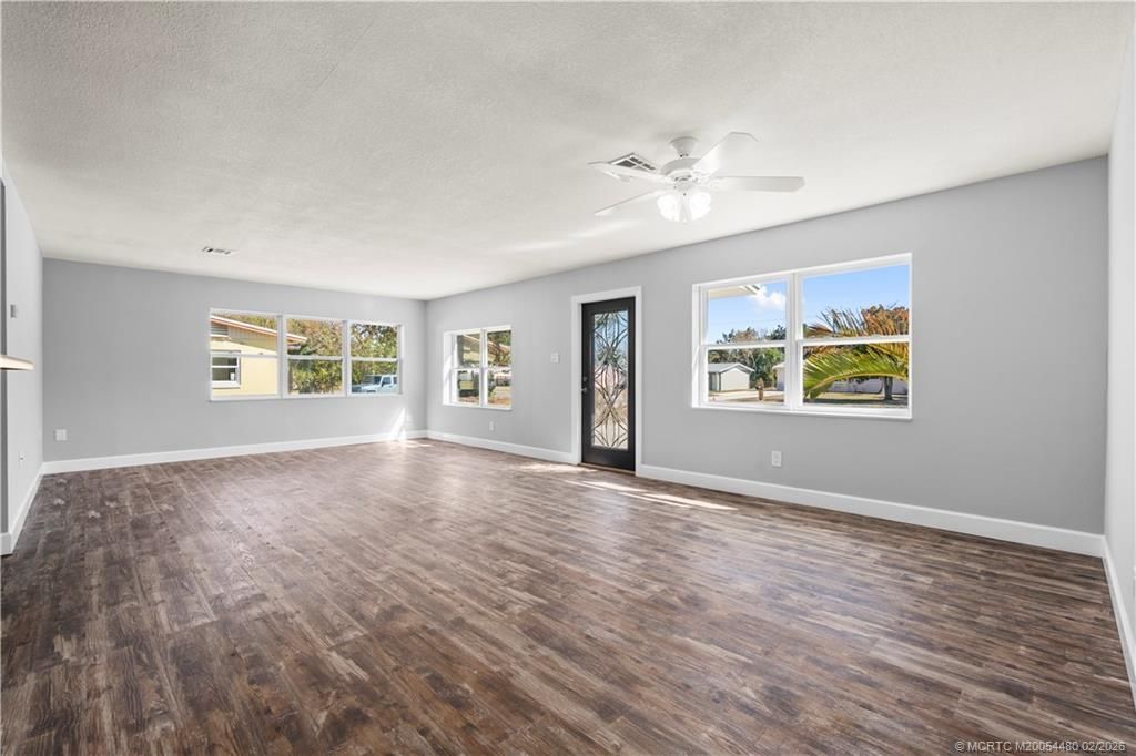 924 SE Dolphin Drive, Stuart, FL 34996 Photo