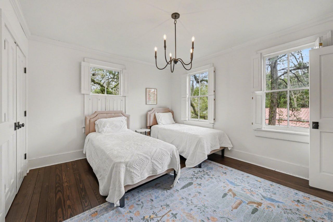 216 W Carolina Avenue Photo 35