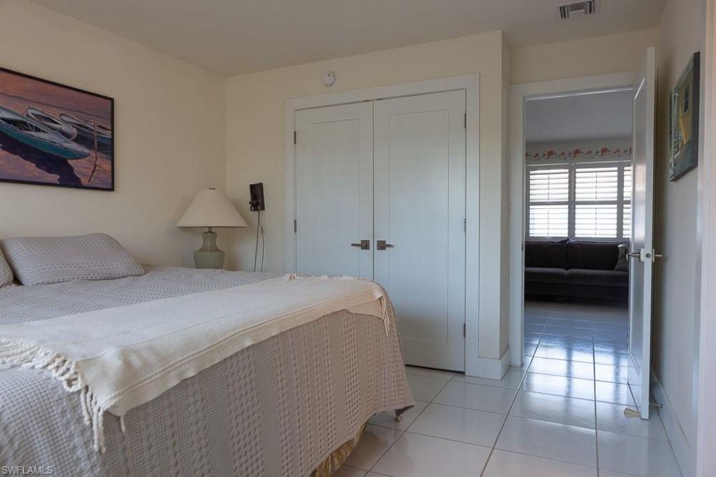 550 Broad Ave S, Unit 550, Naples, FL 34102 Photo