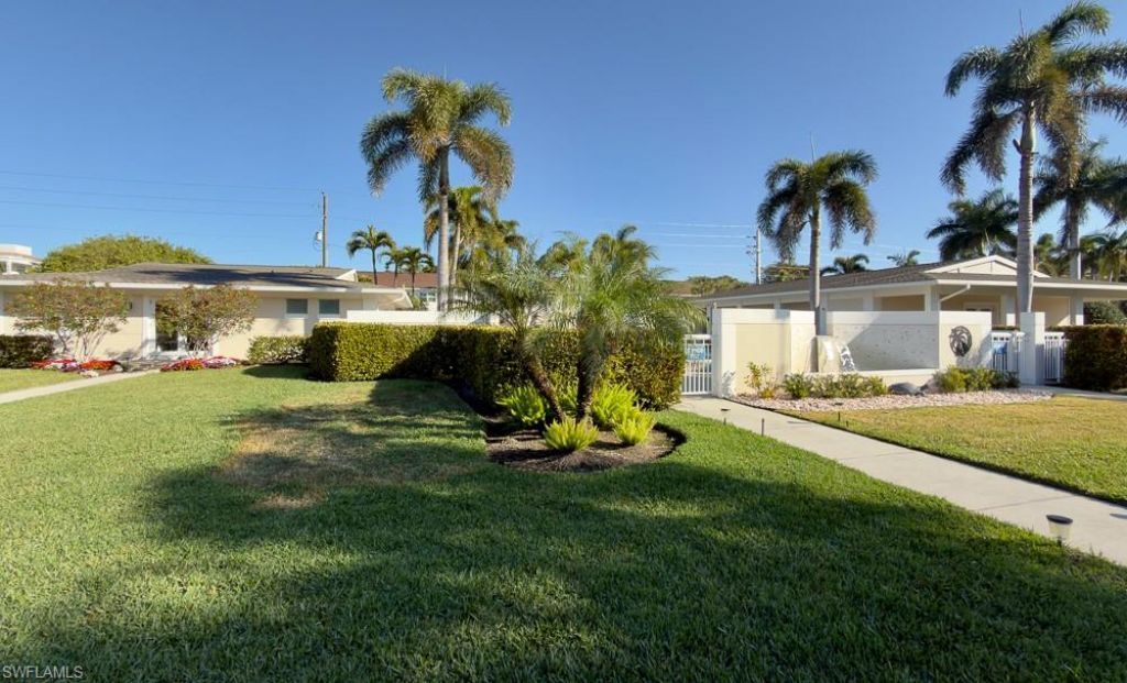 550 Broad Ave S, Unit 550, Naples, FL 34102 Photo