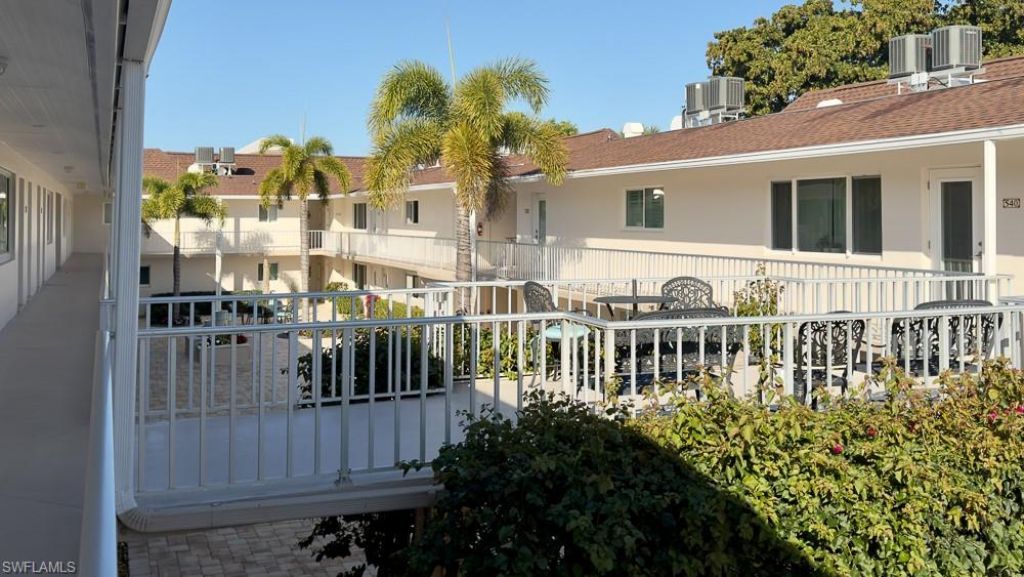 550 Broad Ave S, Unit 550, Naples, FL 34102 Photo