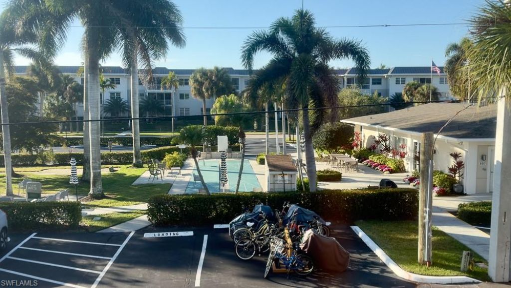 550 Broad Ave S, Unit 550, Naples, FL 34102 Photo