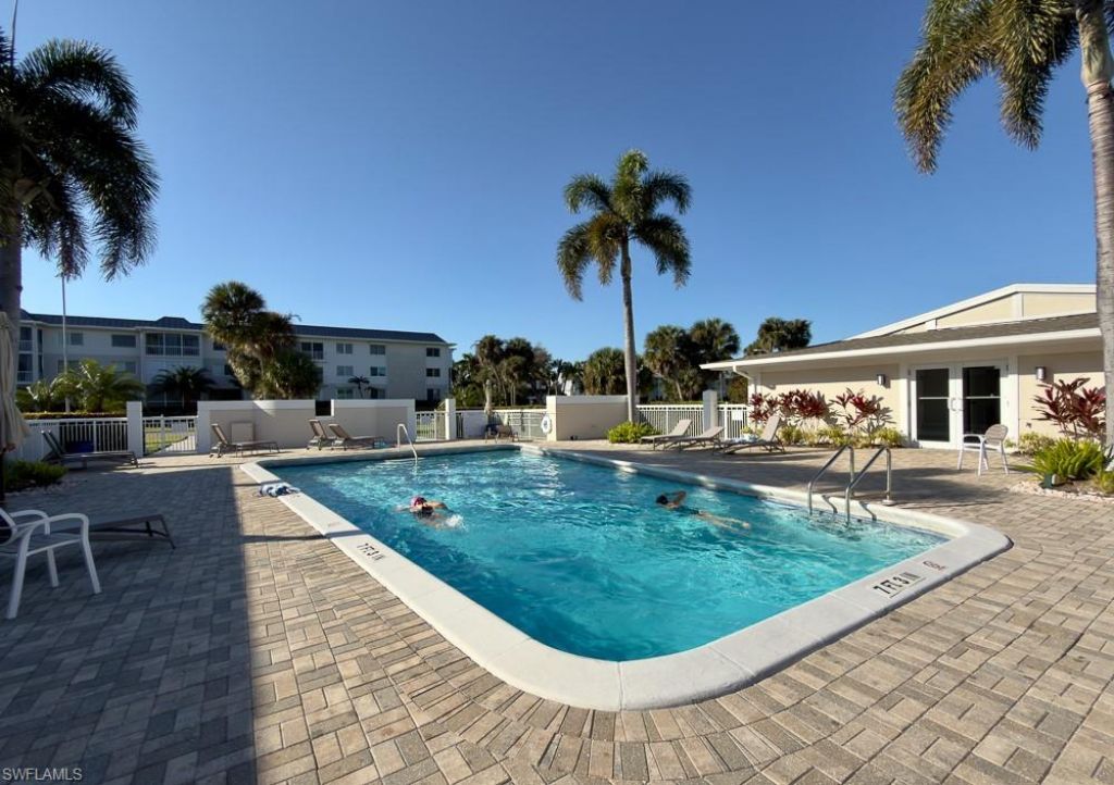 550 Broad Ave S, Unit 550, Naples, FL 34102 Photo
