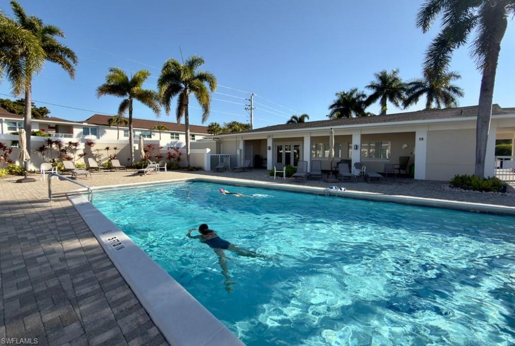 550 Broad Ave S, Unit 550, Naples, FL 34102 Photo