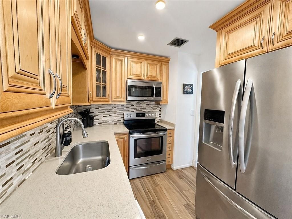 550 Broad Ave S, Unit 550, Naples, FL 34102 Photo