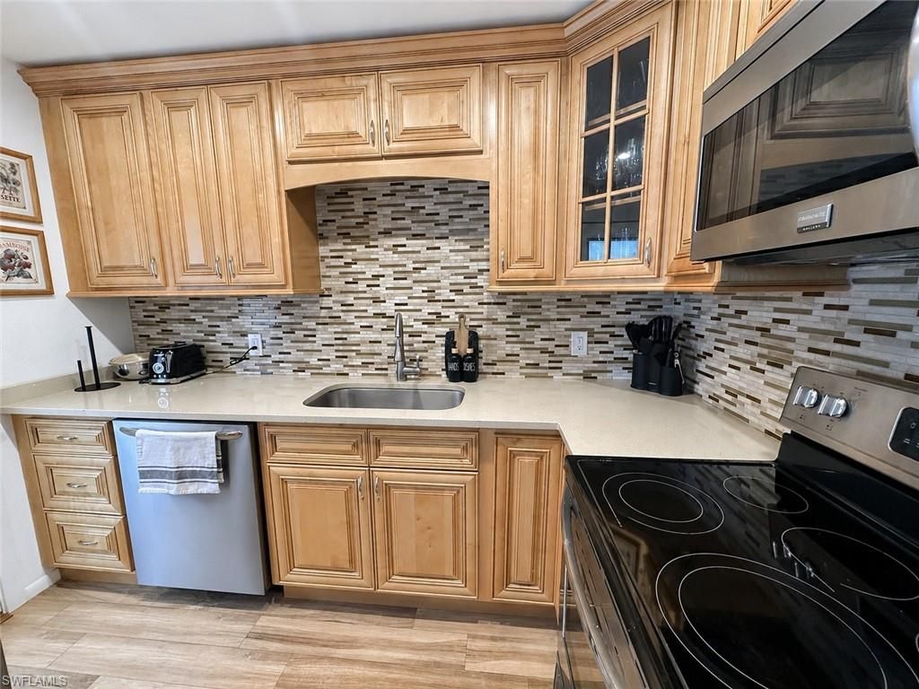 550 Broad Ave S, Unit 550, Naples, FL 34102 Photo