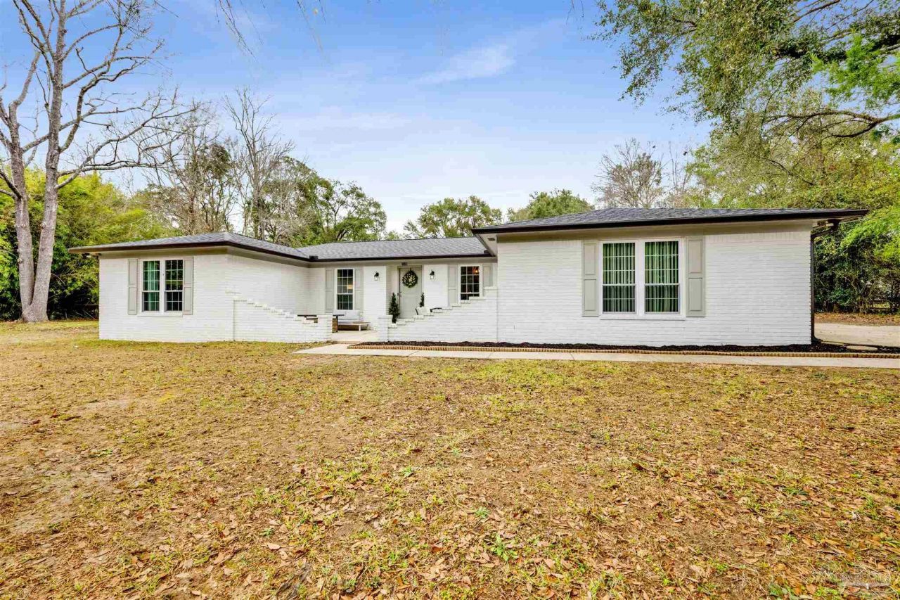 3348 Pursell Dr, Pensacola, FL 32526 Main Photo