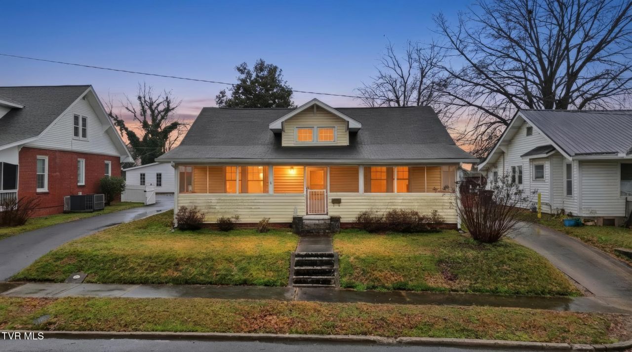 1017 Catawba Street, Kingsport, TN 37660 Main Photo