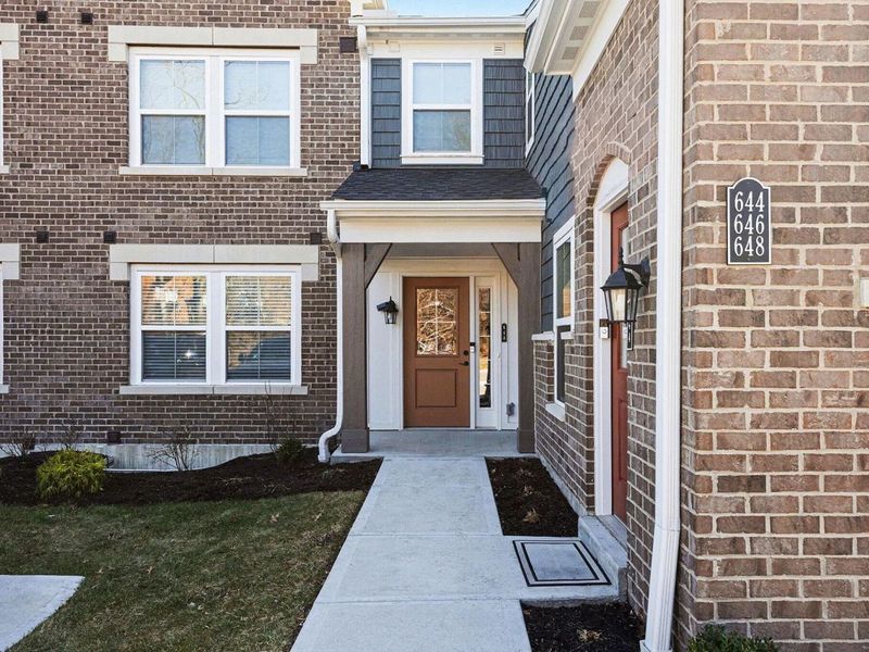 648 Foxhill Drive, Unit 9-203, Crescent Springs, KY 41017 Photo 2