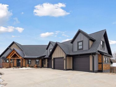 771 Zumbro Oaks Lane NW, Oronoco, MN 55960