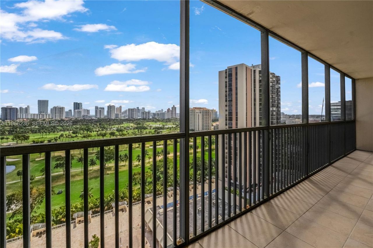 20301 W Country Club Dr , Unit 1826, Aventura, FL 33180 Photo