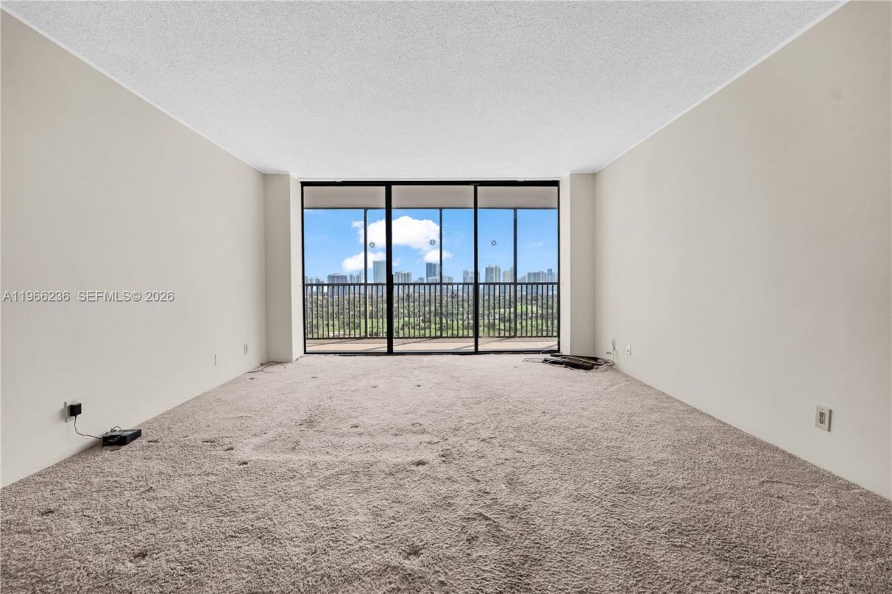 20301 W Country Club Dr , Unit 1826, Aventura, FL 33180 Photo
