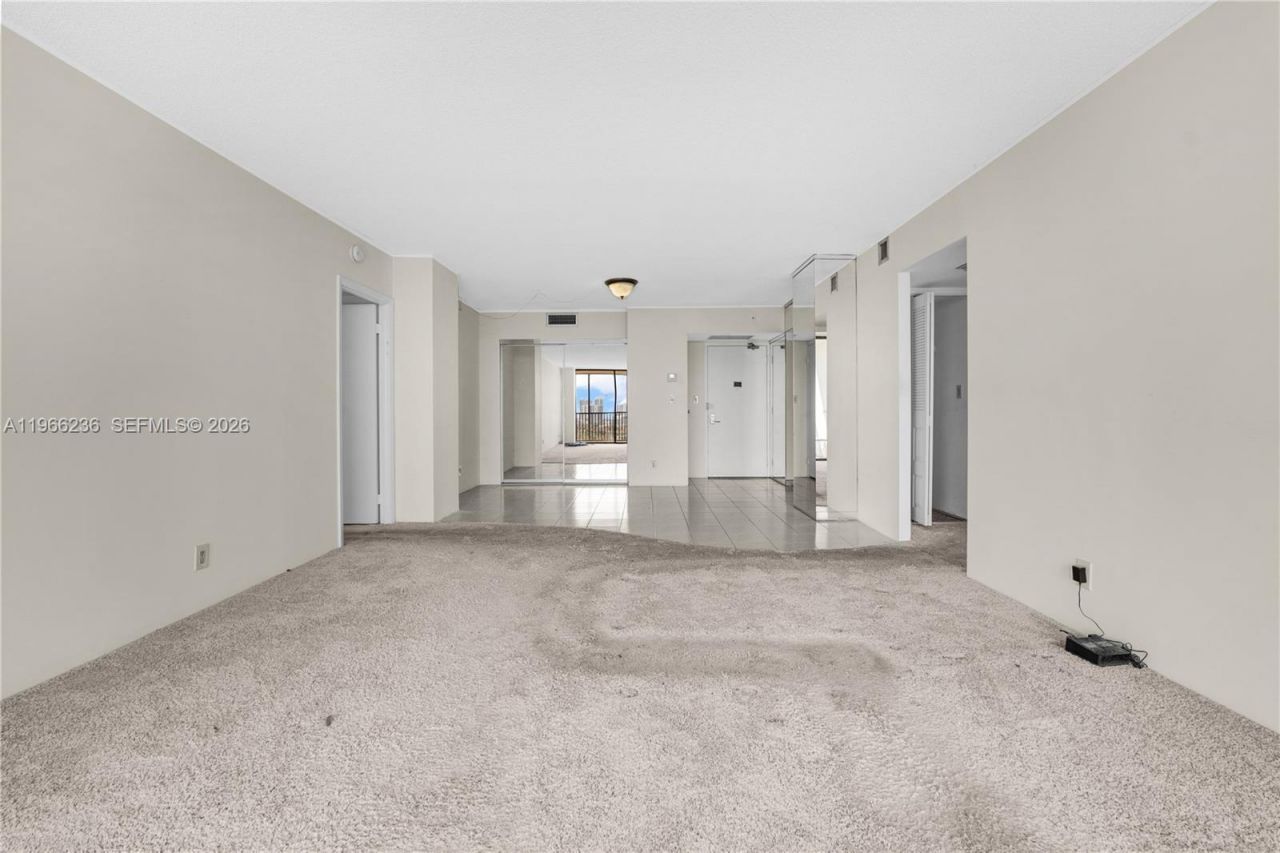 20301 W Country Club Dr , Unit 1826, Aventura, FL 33180 Photo