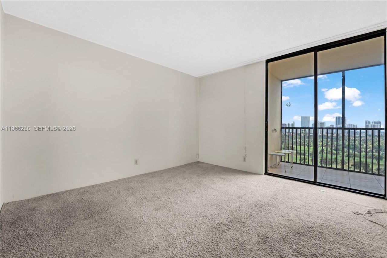 20301 W Country Club Dr , Unit 1826, Aventura, FL 33180 Photo