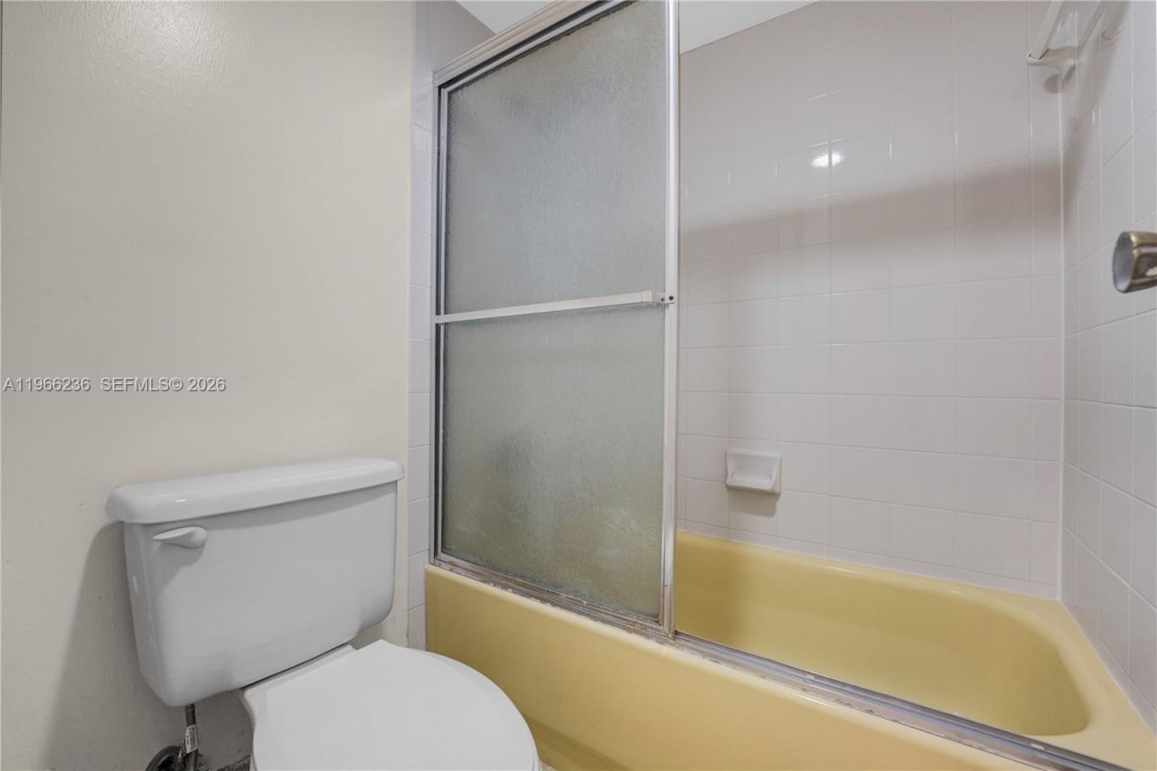 20301 W Country Club Dr , Unit 1826, Aventura, FL 33180 Photo