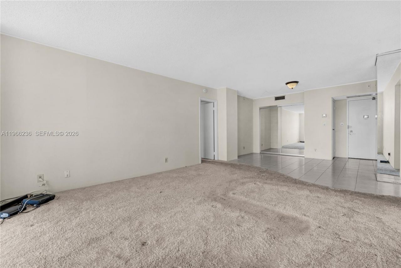 20301 W Country Club Dr , Unit 1826, Aventura, FL 33180 Photo