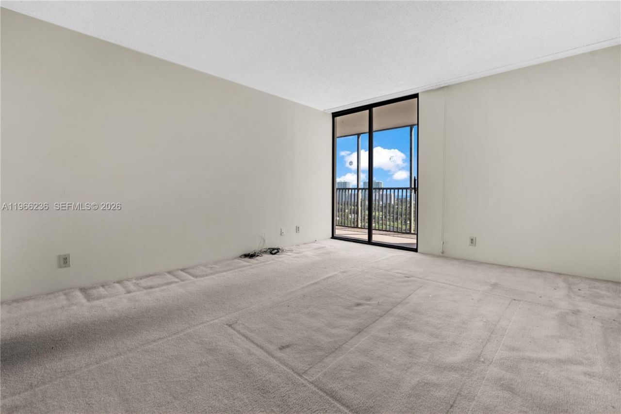 20301 W Country Club Dr , Unit 1826, Aventura, FL 33180 Photo