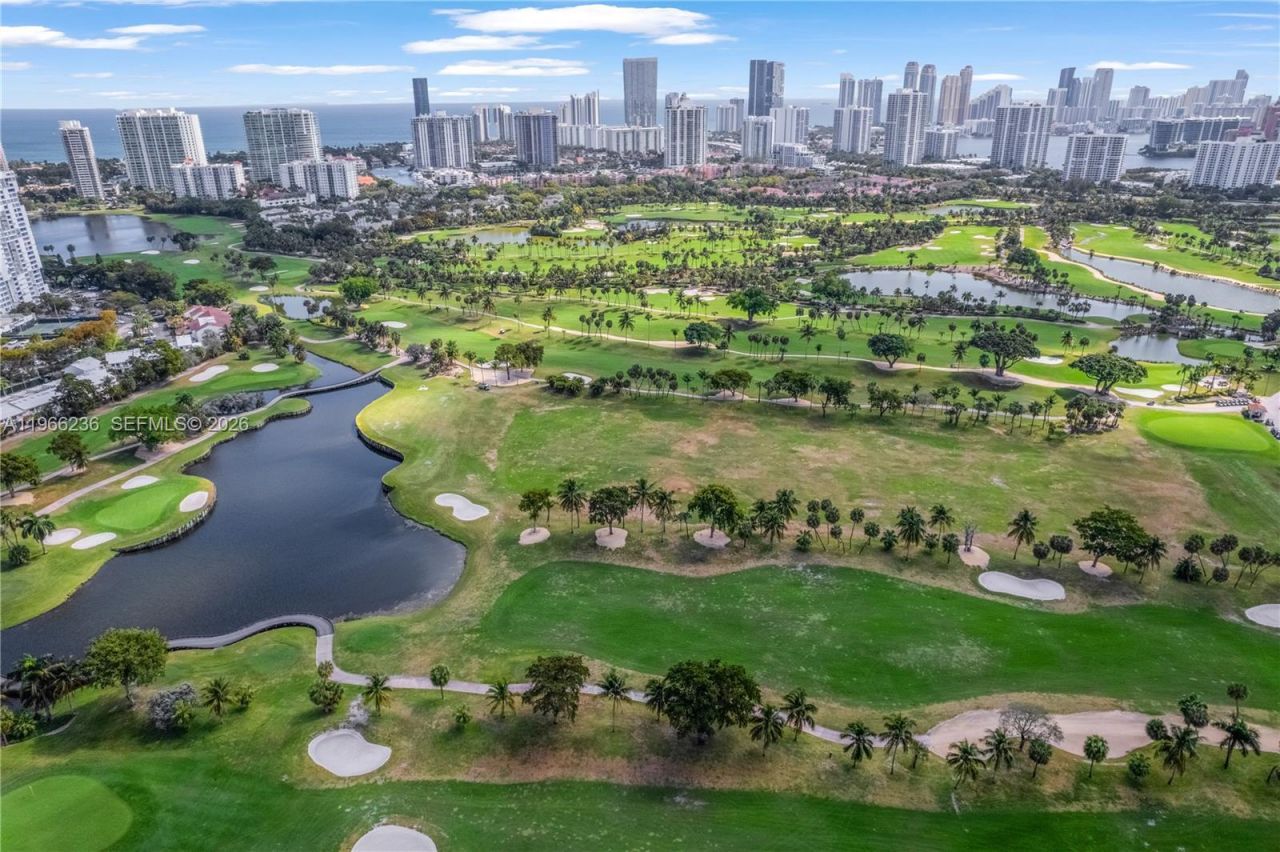 20301 W Country Club Dr , Unit 1826, Aventura, FL 33180 Photo