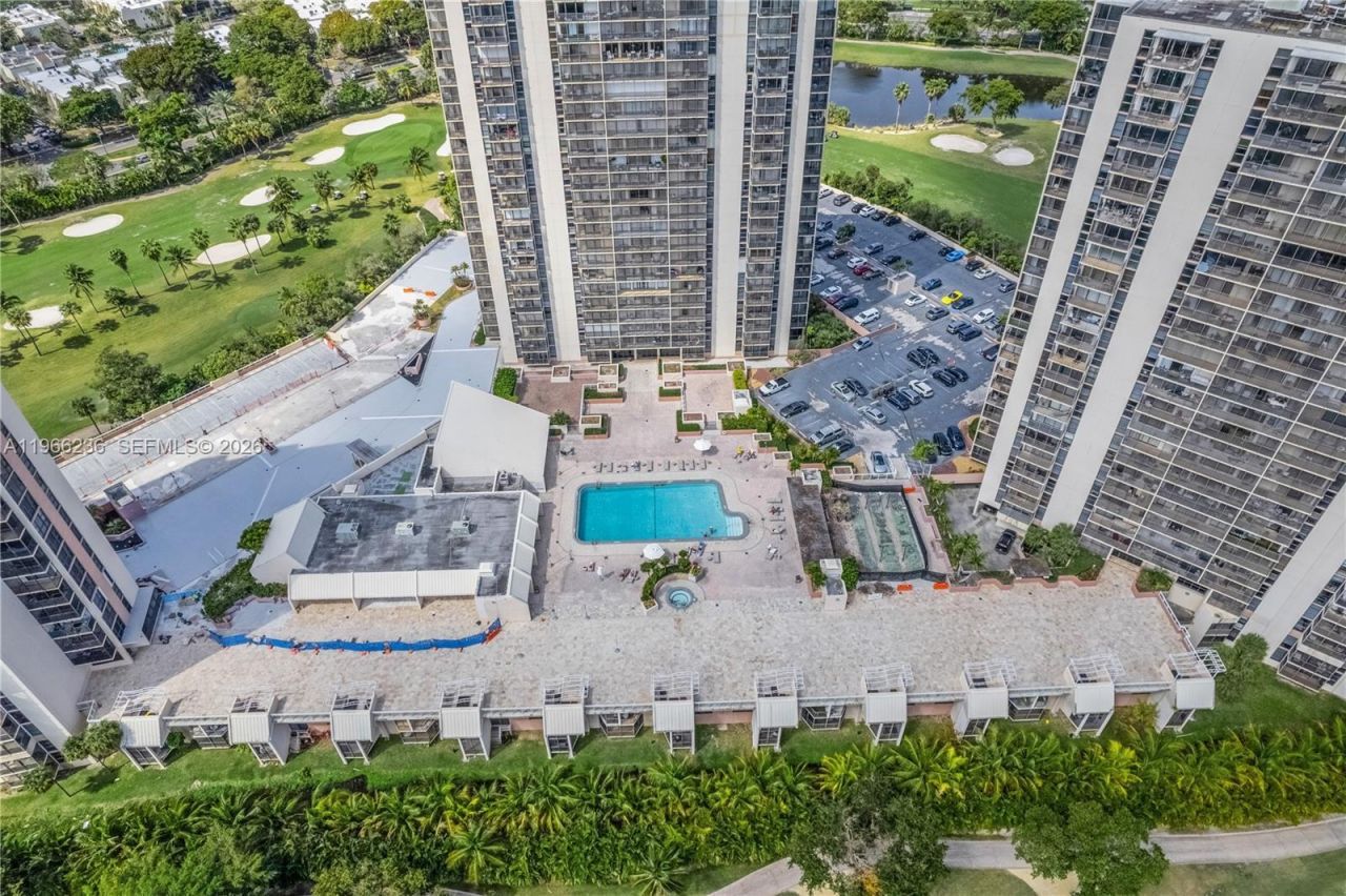 20301 W Country Club Dr , Unit 1826, Aventura, FL 33180 Photo