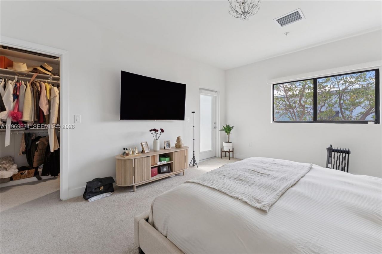 4440 NW 8th Ct , Plantation, FL 33317 Photo