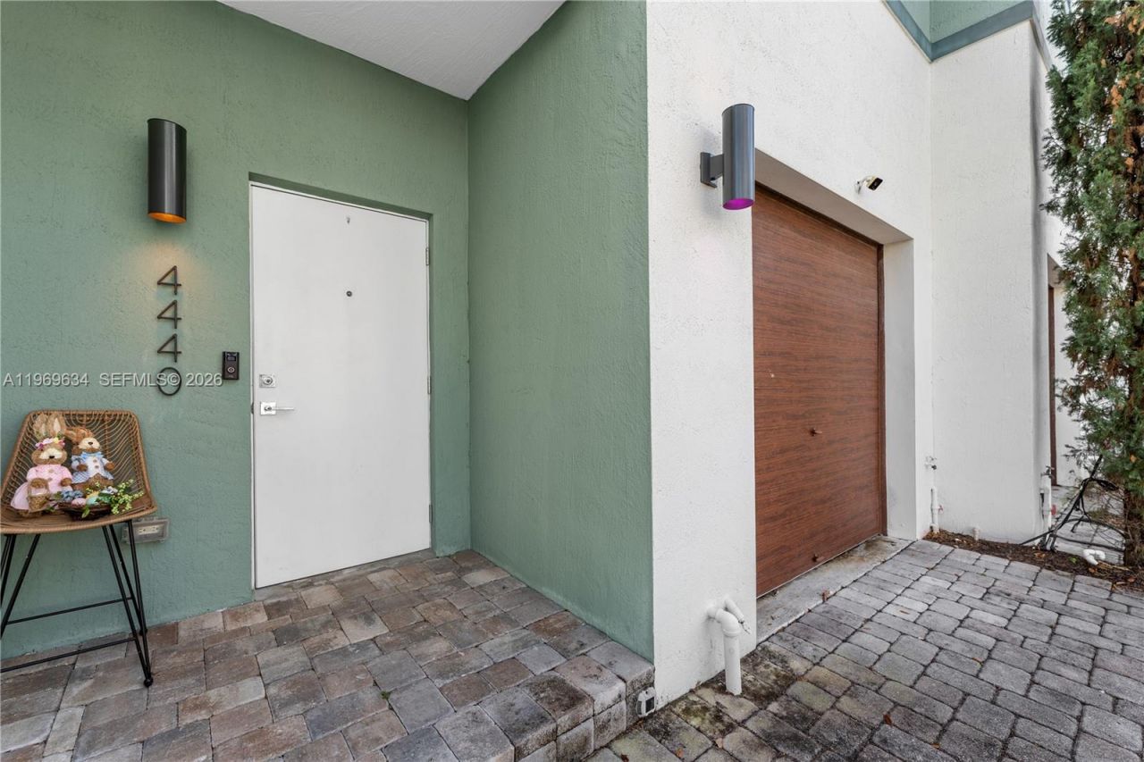 4440 NW 8th Ct , Plantation, FL 33317 Photo