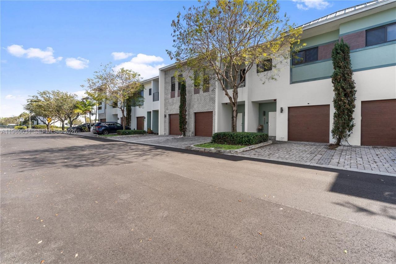 4440 NW 8th Ct , Plantation, FL 33317 Photo