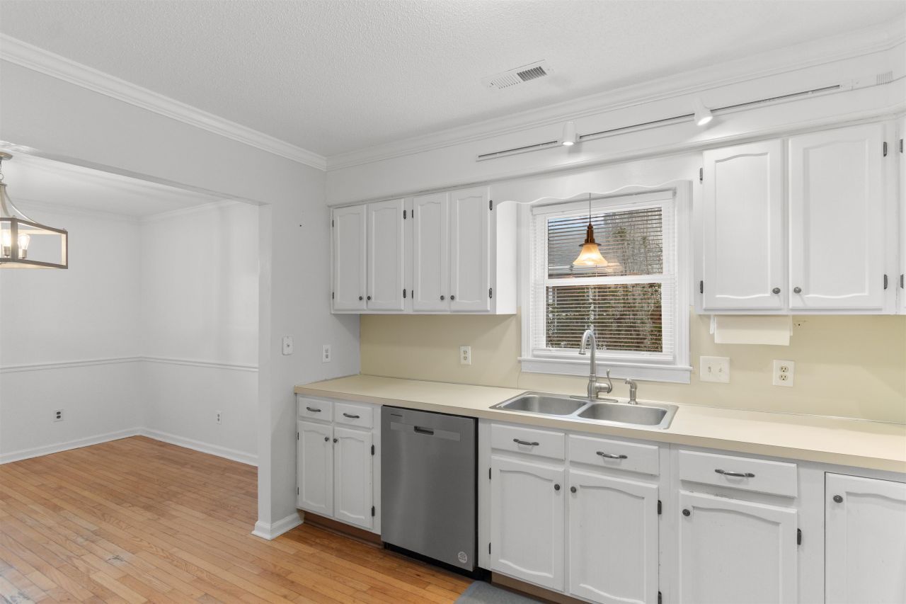 9 Pioneer Ln. Photo 10