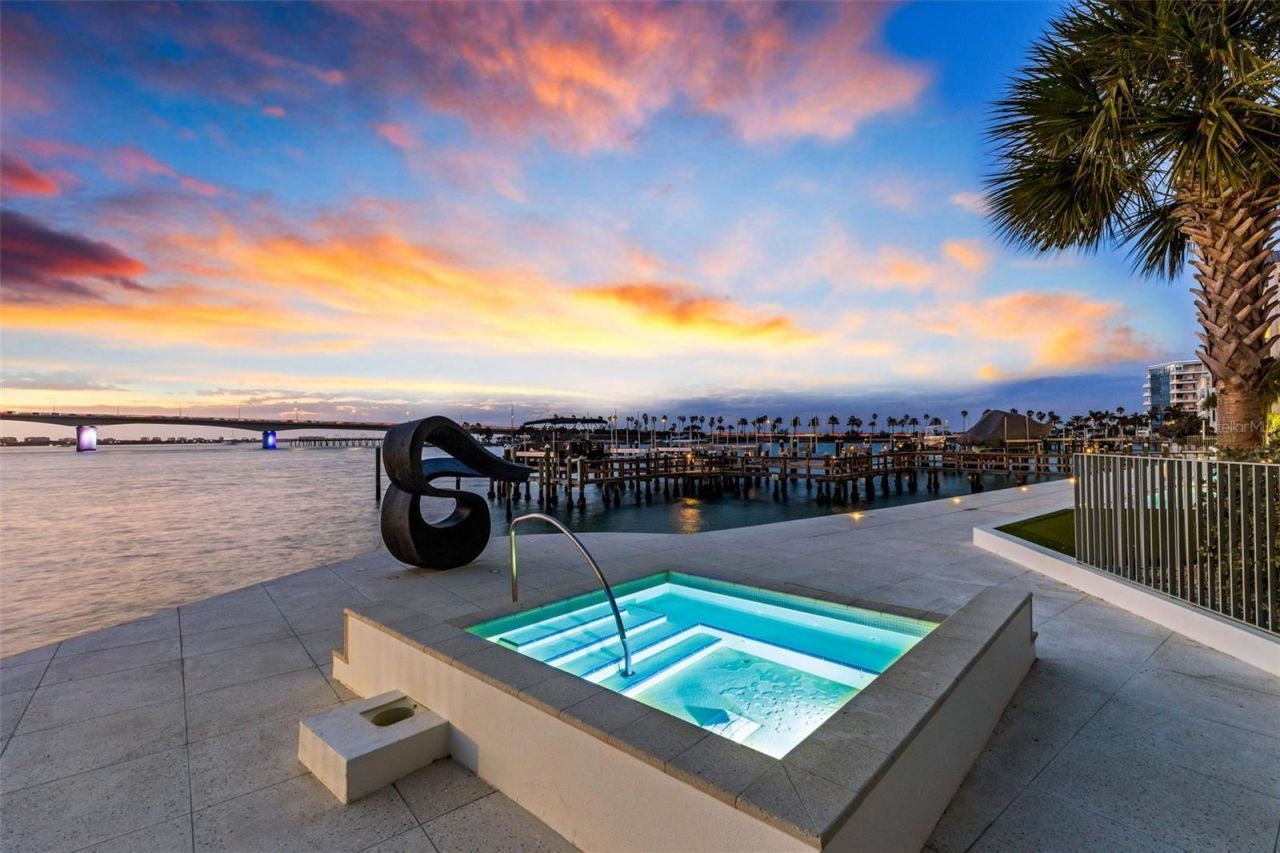 280 Golden Gate Point, Unit 200, Sarasota, FL 34236 Photo