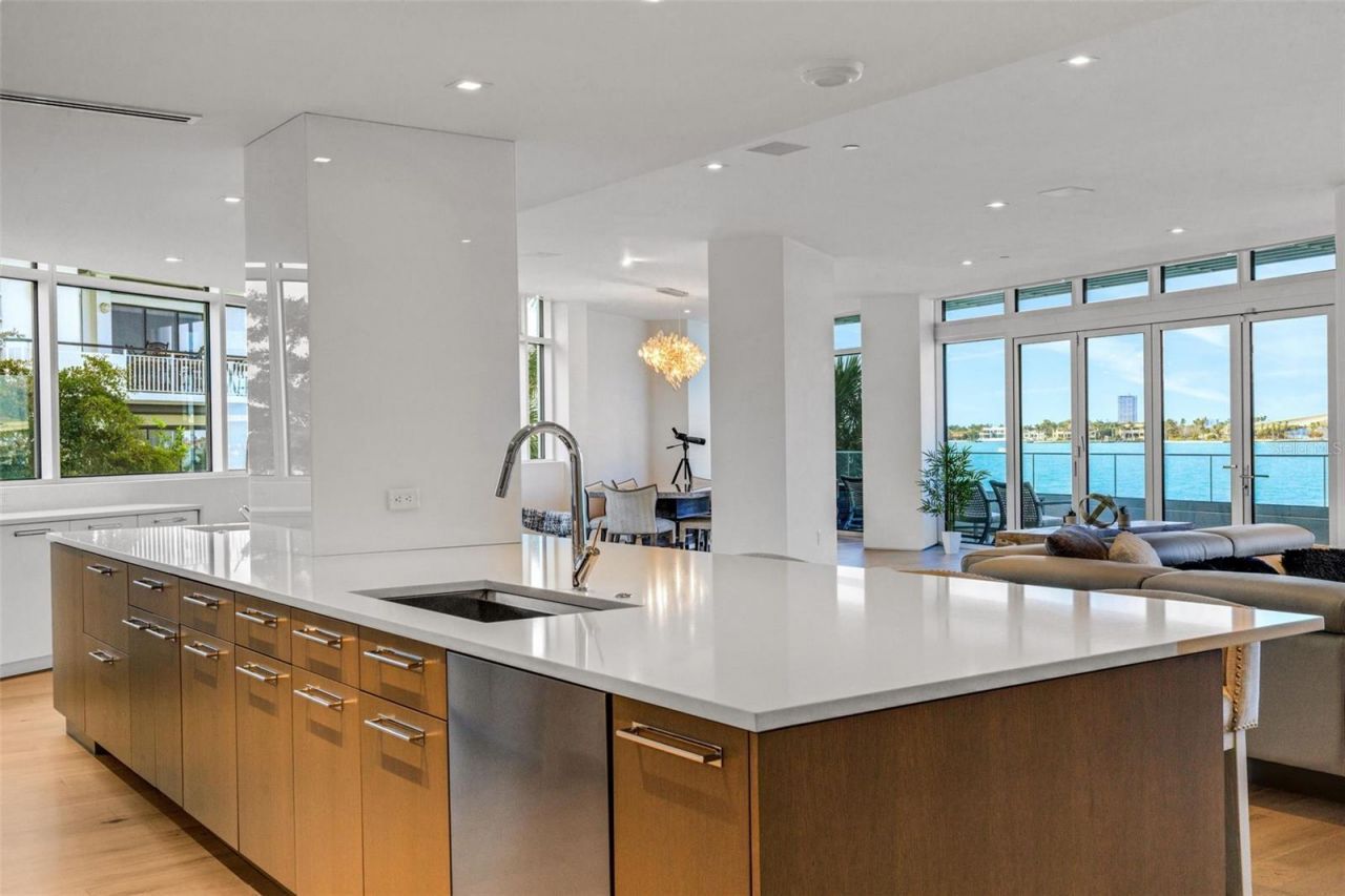 280 Golden Gate Point, Unit 200, Sarasota, FL 34236 Photo