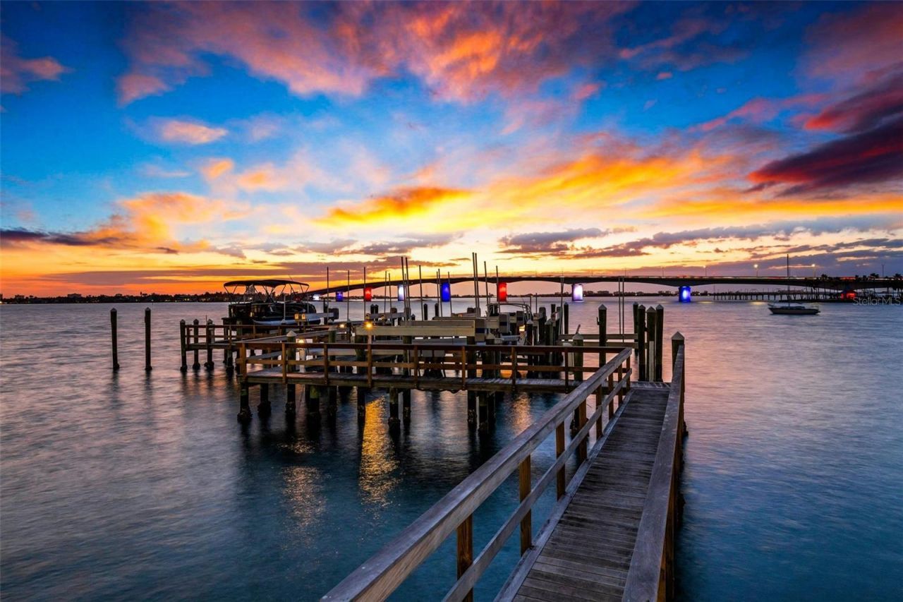 280 Golden Gate Point, Unit 200, Sarasota, FL 34236 Photo