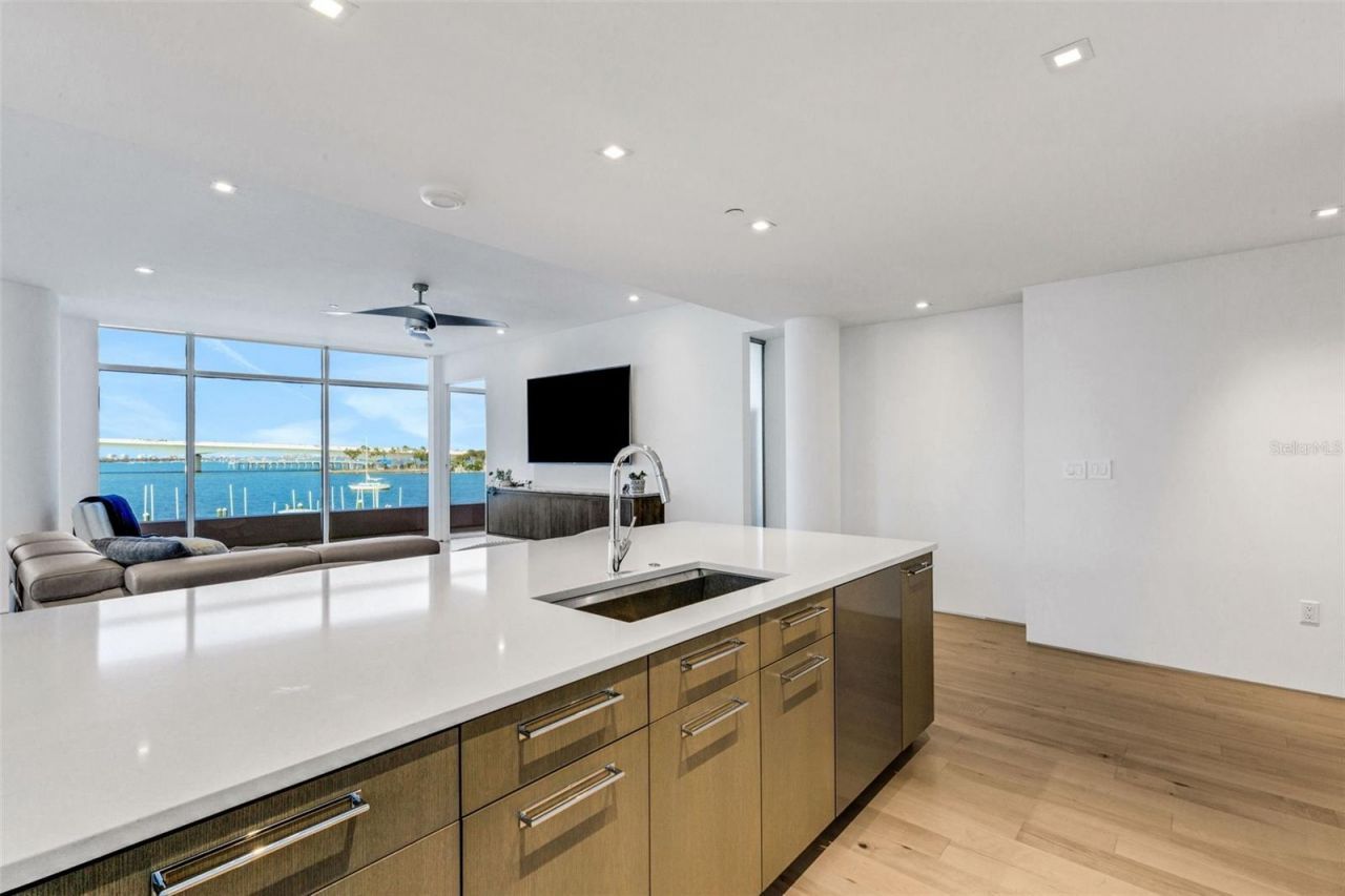 280 Golden Gate Point, Unit 200, Sarasota, FL 34236 Photo