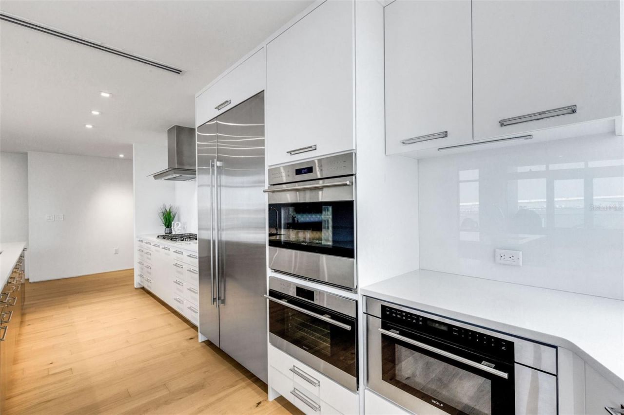 280 Golden Gate Point, Unit 200, Sarasota, FL 34236 Photo