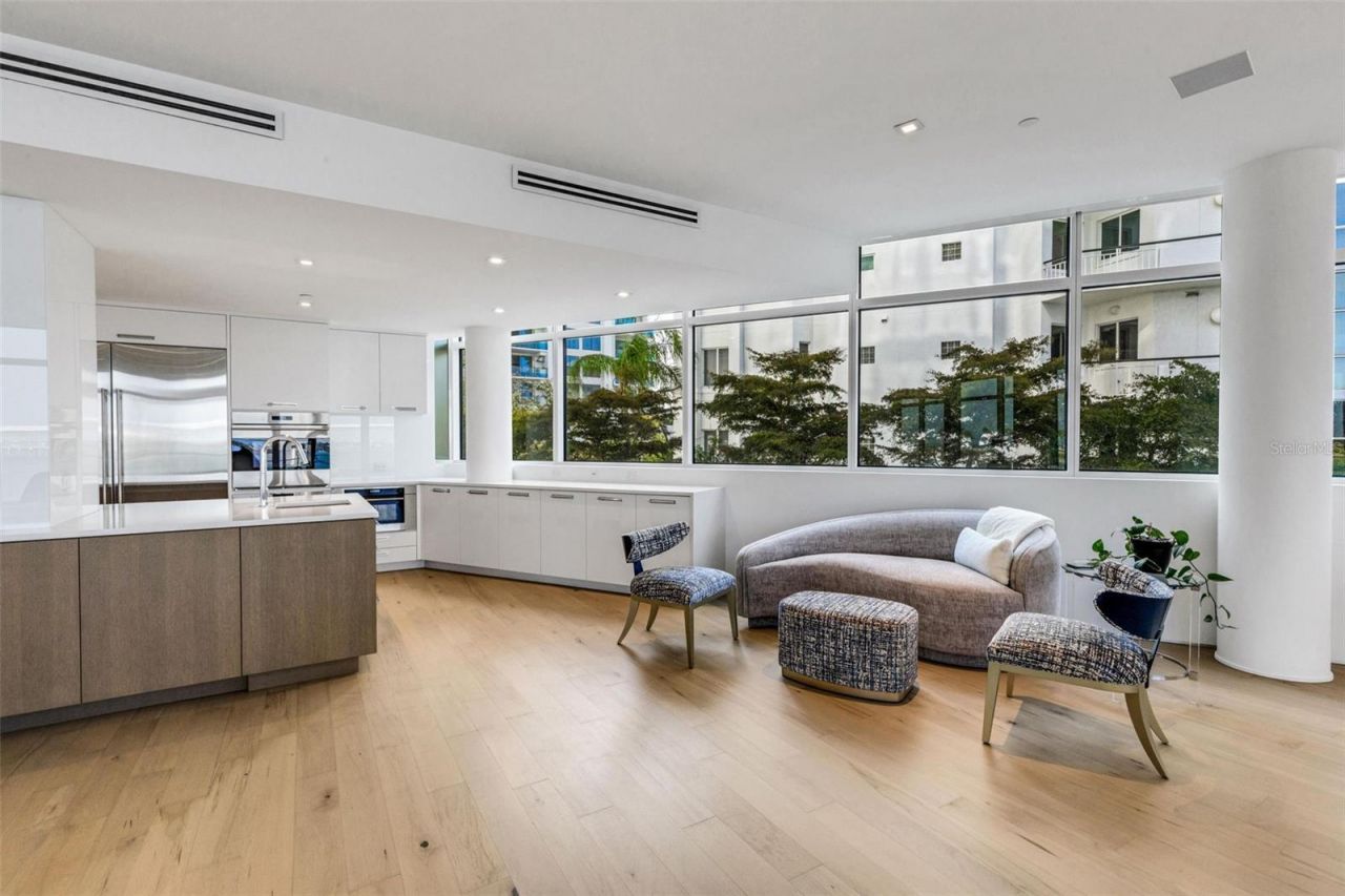 280 Golden Gate Point, Unit 200, Sarasota, FL 34236 Photo